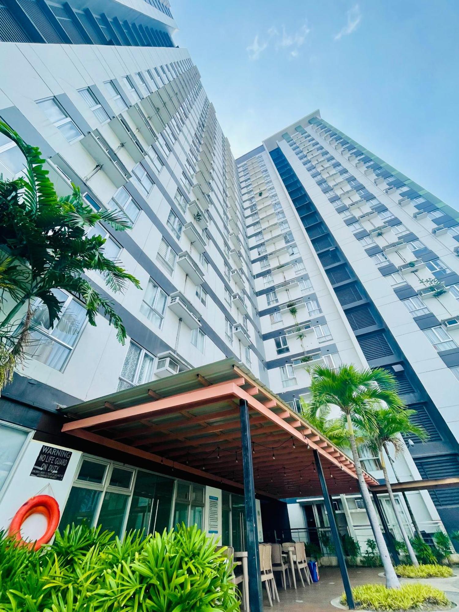 2-Bedroom Condo Unit With Balcony At Centrio Tower Beside Ayala Centrio Mall Downtown Cdo Кагаян-де-Оро Экстерьер фото