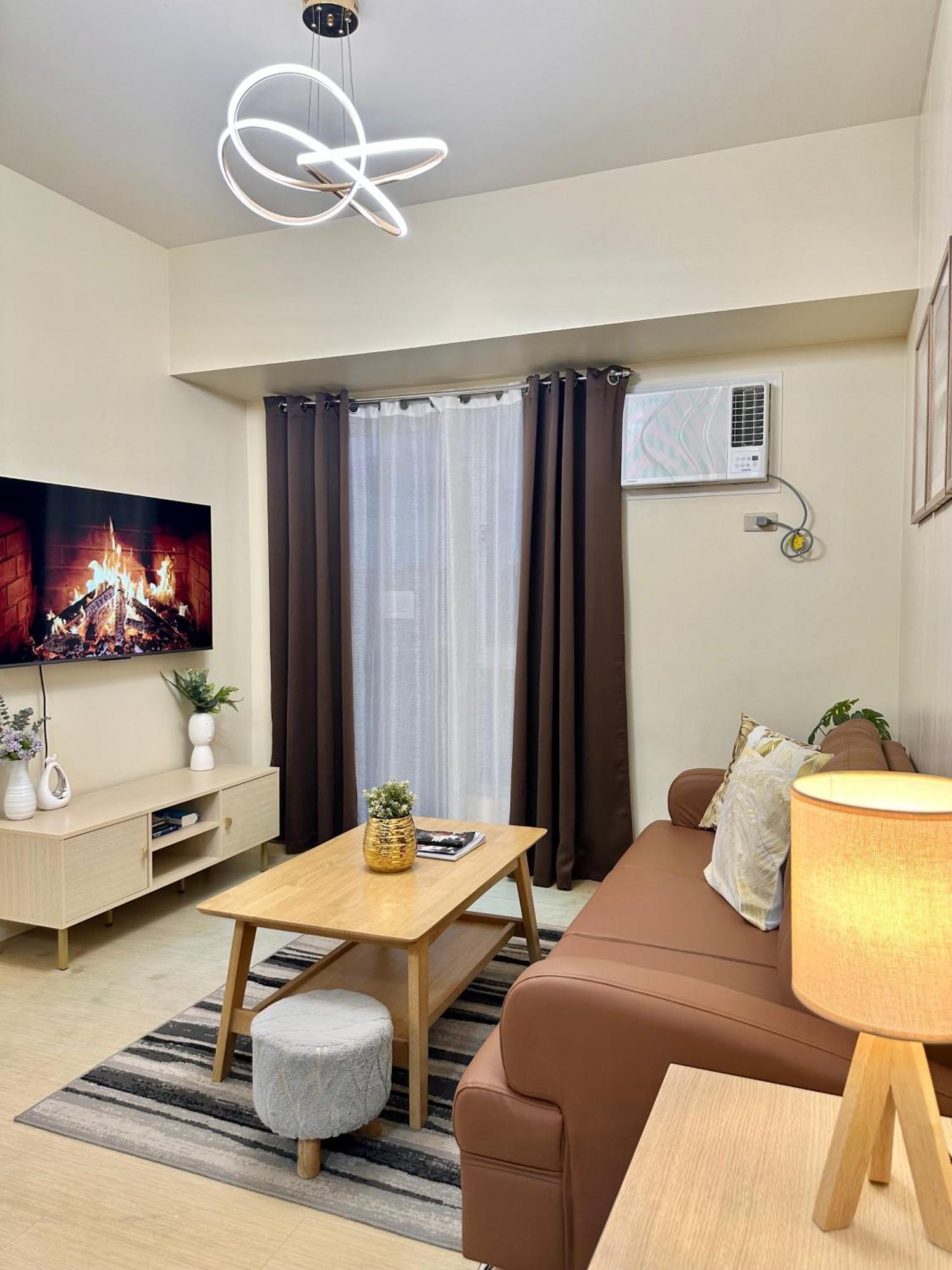 2-Bedroom Condo Unit With Balcony At Centrio Tower Beside Ayala Centrio Mall Downtown Cdo Кагаян-де-Оро Экстерьер фото