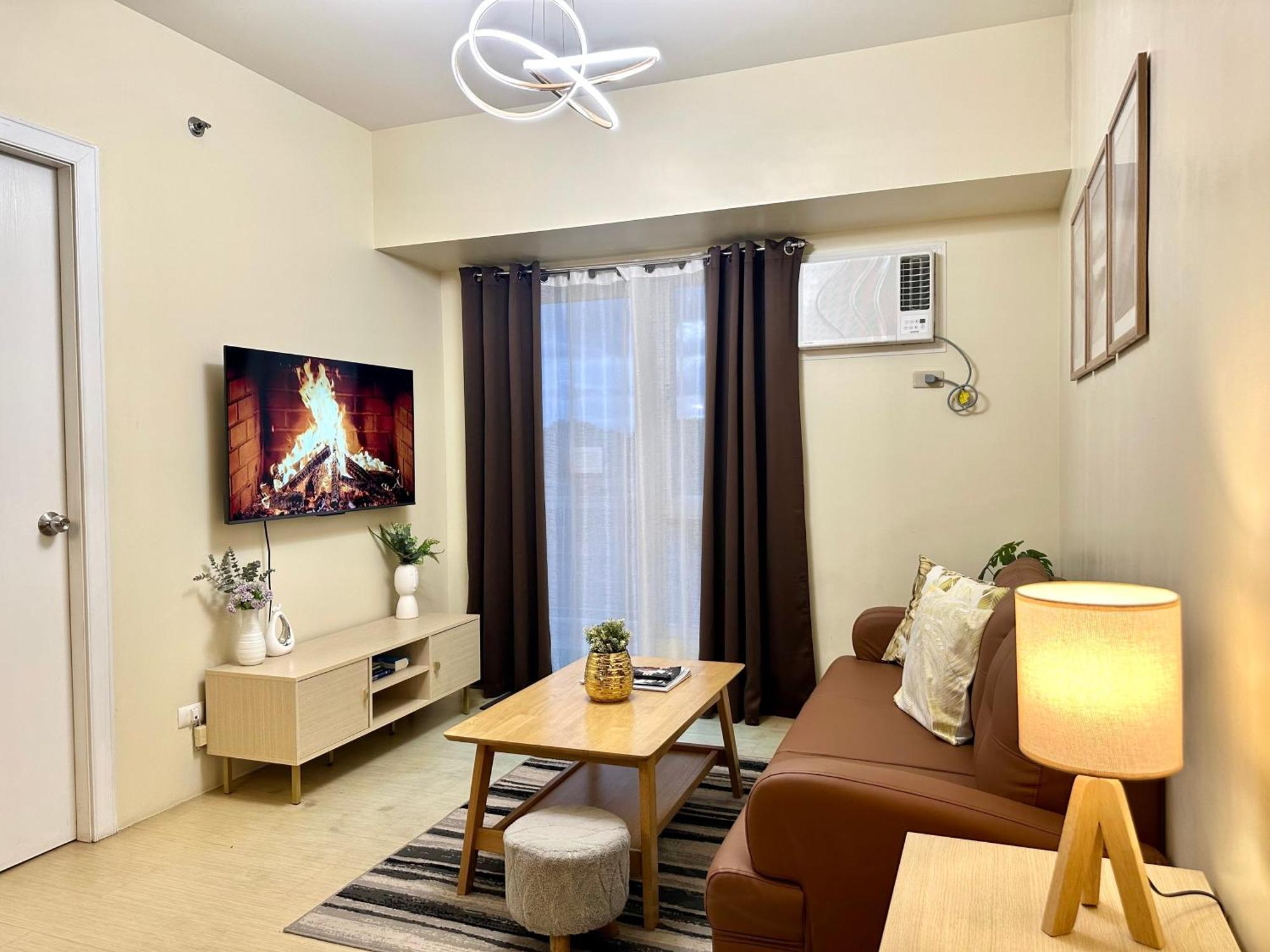 2-Bedroom Condo Unit With Balcony At Centrio Tower Beside Ayala Centrio Mall Downtown Cdo Кагаян-де-Оро Экстерьер фото