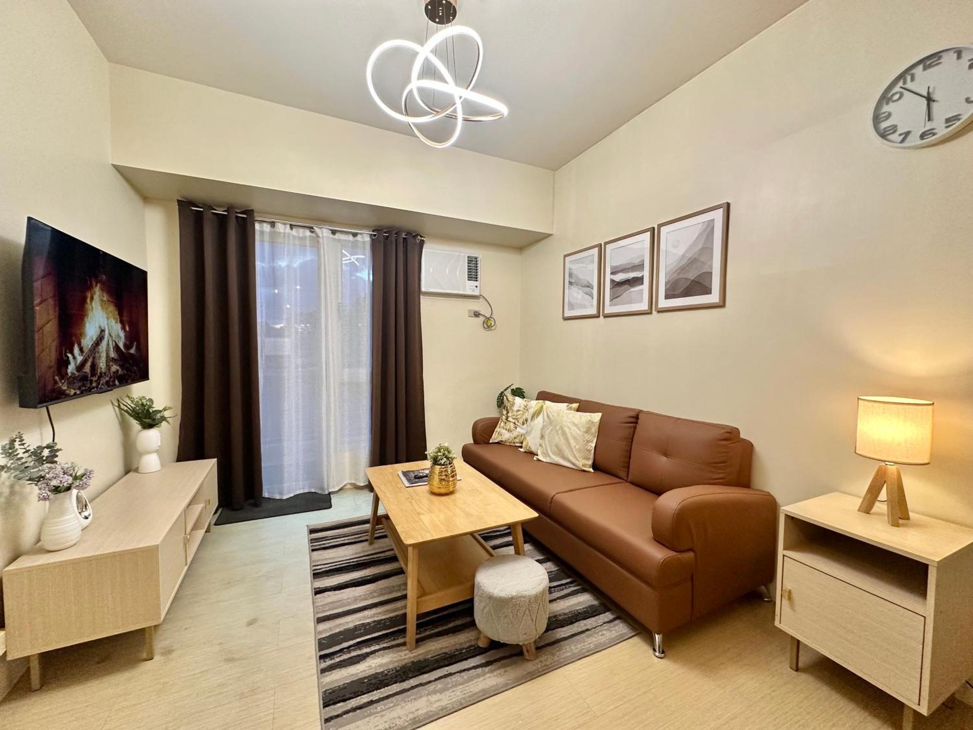 2-Bedroom Condo Unit With Balcony At Centrio Tower Beside Ayala Centrio Mall Downtown Cdo Кагаян-де-Оро Экстерьер фото