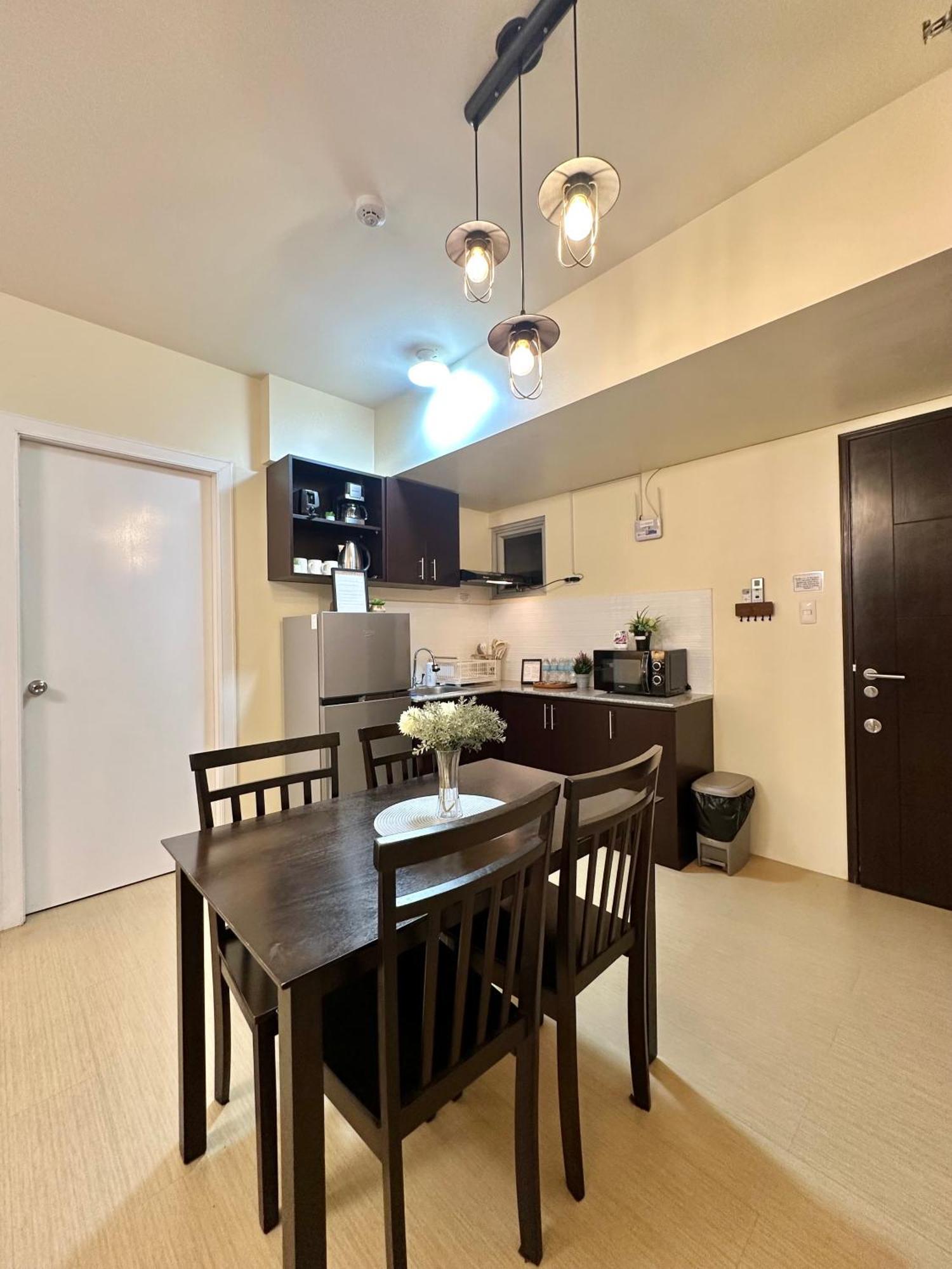 2-Bedroom Condo Unit With Balcony At Centrio Tower Beside Ayala Centrio Mall Downtown Cdo Кагаян-де-Оро Экстерьер фото